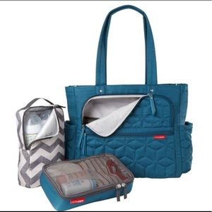 Skip hop Forma pack & go diaper quilted tote